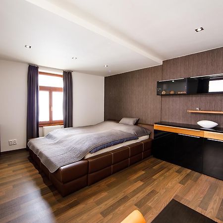 Aplend City Apartments Na Vrsku Bratislava Eksteriør bilde