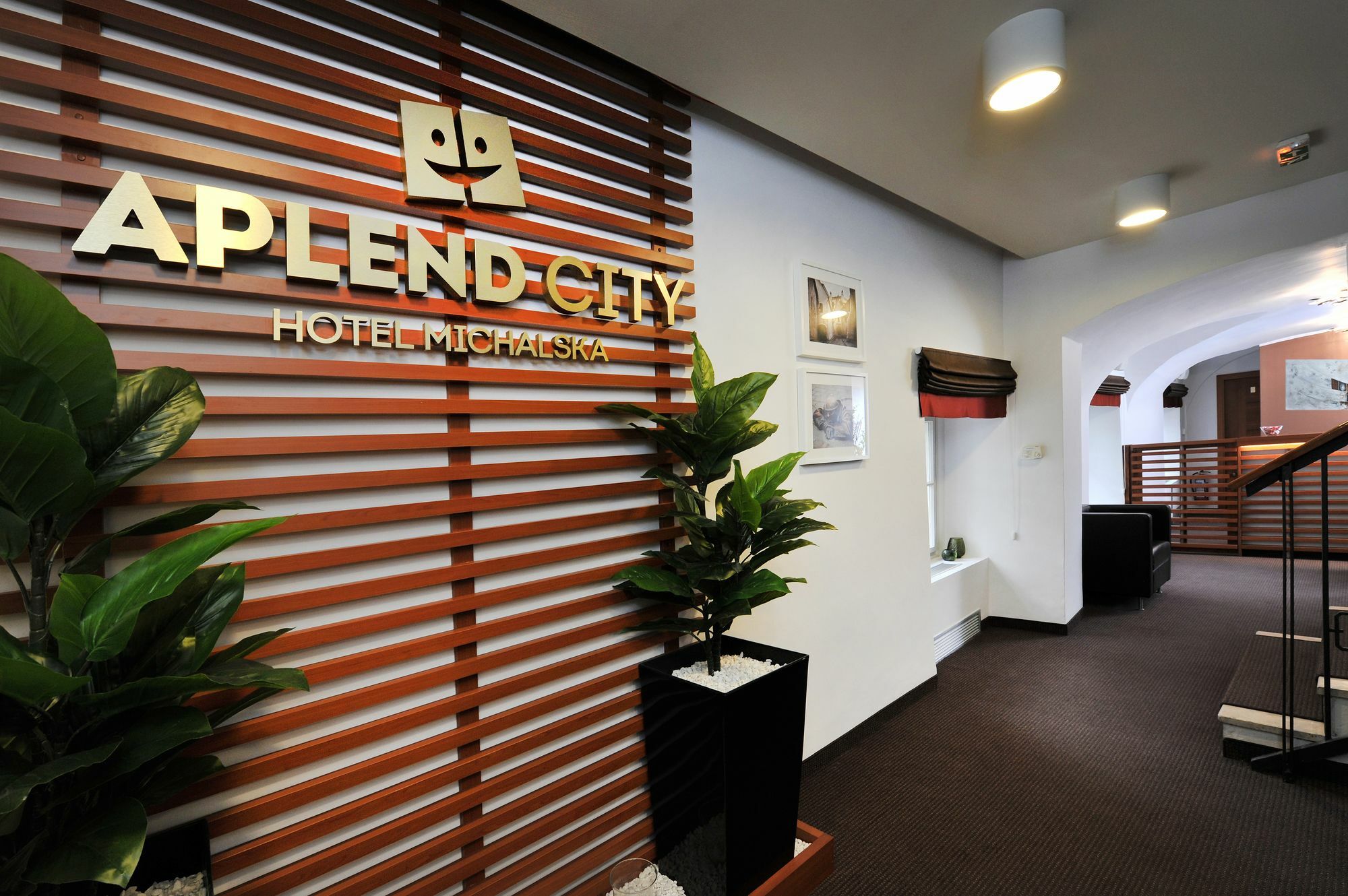Aplend City Apartments Na Vrsku Bratislava Eksteriør bilde